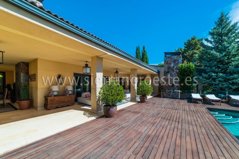 Foto 2711a79f-5600-42f8-8276-97361ed62a95. Chalet with fireplace heating parking pool in La Berzosilla Torrelodones