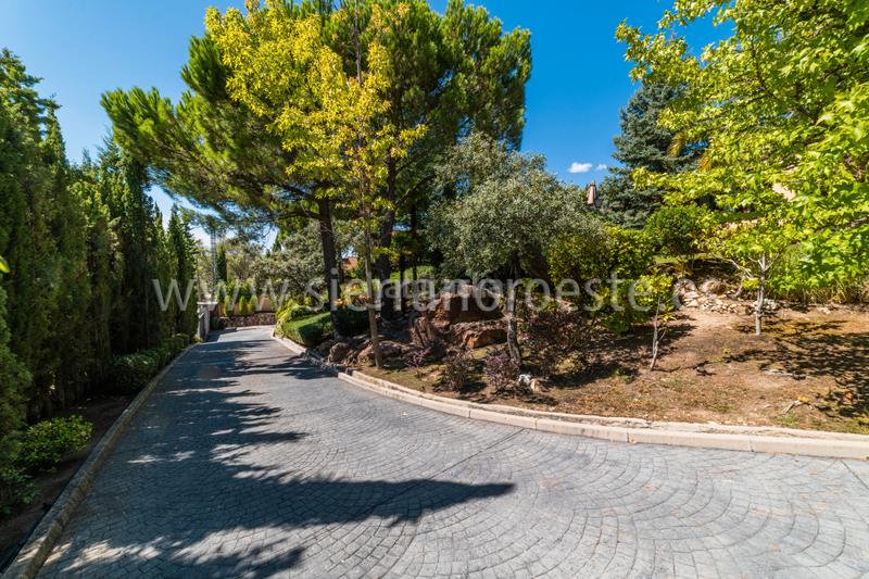 Foto 85c277f5-5dbd-4da9-8418-ac8a4d7d63a9. Chalet with fireplace heating parking pool in La Berzosilla Torrelodones