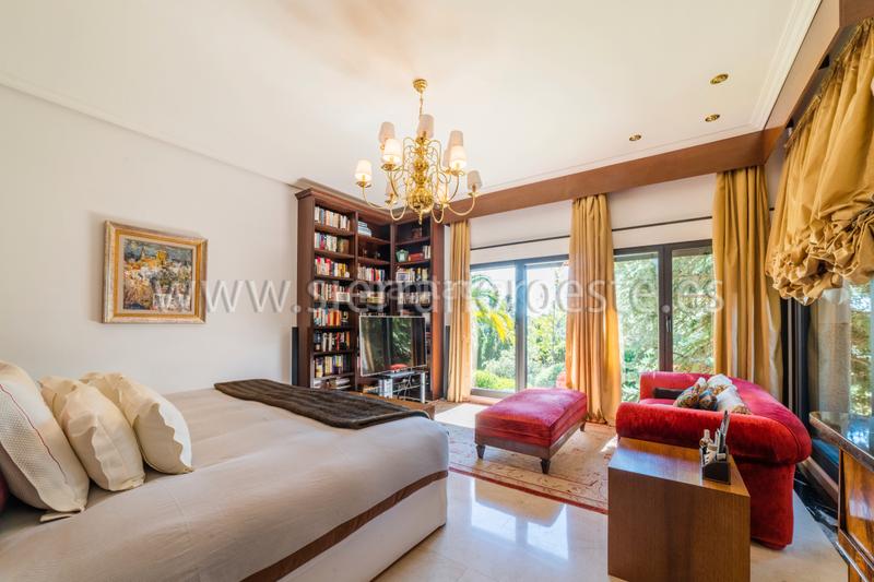 Foto c8638706-b761-427a-914c-146c503867e7. Chalet with fireplace heating parking pool in La Berzosilla Torrelodones