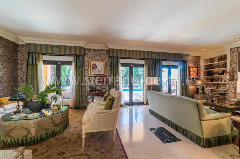 Foto ec7e78d2-81f2-4a22-bded-fb19aea4a991. Chalet with fireplace heating parking pool in La Berzosilla Torrelodones