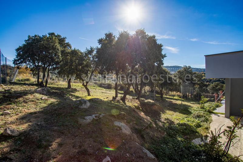 Foto cfc8bf5b-9e37-4eb0-a870-bdbc373306c6. Casa bifamiliare con riscaldamento parcheggio in Los Ángeles de San Rafael Espinar (El)