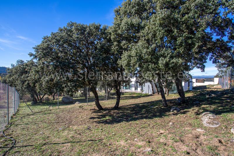 Foto d29d345a-e12f-4e0b-8fe7-58d5d754ced7. Casa bifamiliare con riscaldamento parcheggio in Los Ángeles de San Rafael Espinar (El)