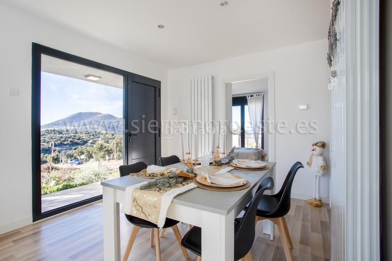 Foto d75ad80d-b565-4c3b-b51d-bffd63bd6c5d. Maison jumelée avec chauffage parking dans Los Ángeles de San Rafael Espinar (El)