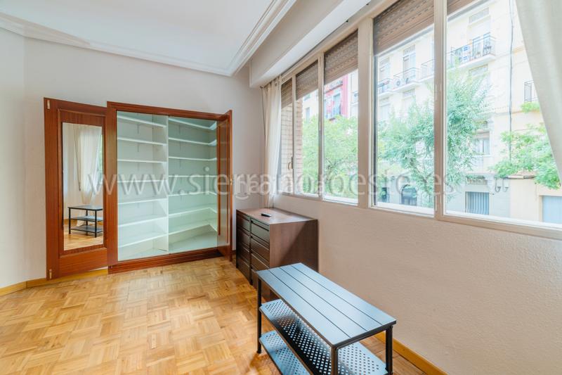 Foto 51677e0b-67a0-4f5b-a89c-ca90d683f9ba. Alquiler piso  en alonso cano recien pintado. en Madrid