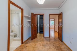 Location Appartement  Calle de alonso cano. Piso en alonso cano recien pintado.