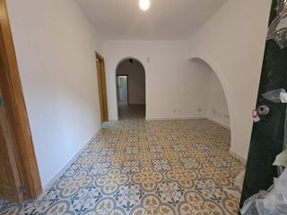Rent Flat  Valldargent. Planta baja recién reformada a estrenar