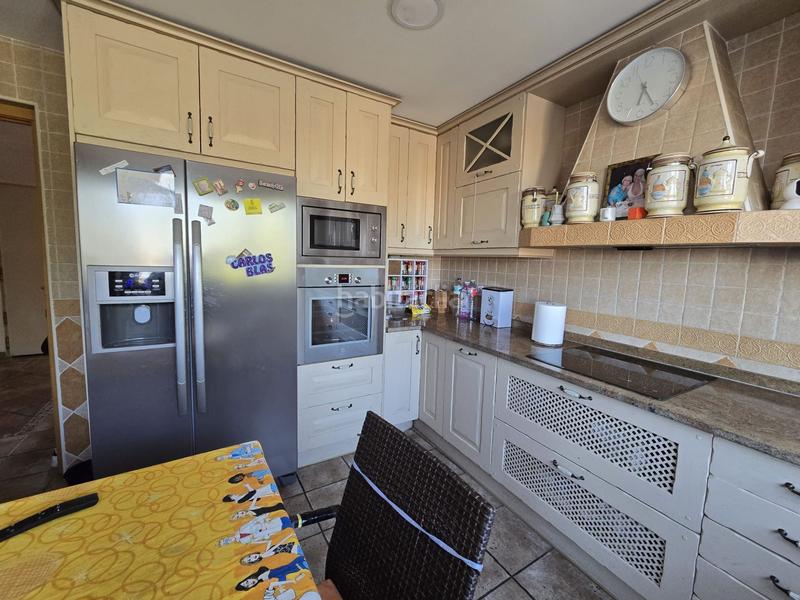 Foto 2fb769eb-f669-484c-bb93-41a0661a6808. Casa con riscaldamento parcheggio piscina in Torrejón de la Calzada