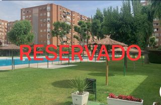Flat in La Serna. Piso de tres habitación con piscina