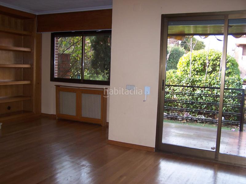 Foto 6d5f0e23-d73b-4c14-a486-fcac528225ff. Lloguer casa adossada amb xemeneia calefacció aparcament piscina a Pozuelo de Alarcón