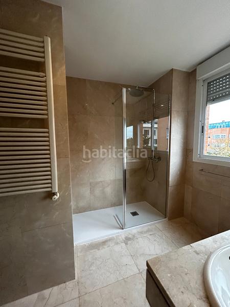 Foto 8248da5e-a604-4914-ad8d-6a751c6b58d5. Lloguer àtic amb calefacció piscina a Valdemarín Madrid