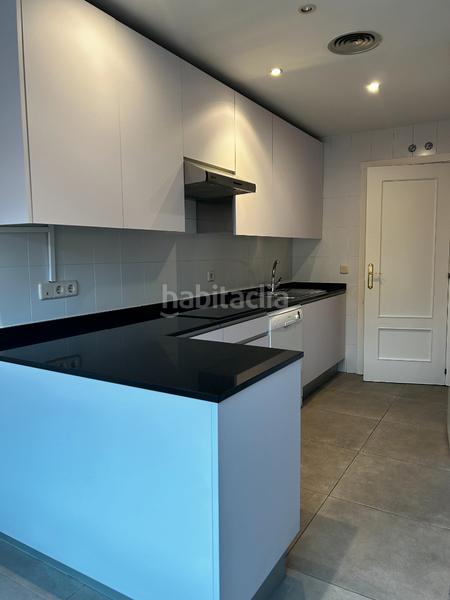 Foto 8d4c69dc-4fe2-49d0-9b45-e21168238d6d. Lloguer àtic amb calefacció piscina a Valdemarín Madrid