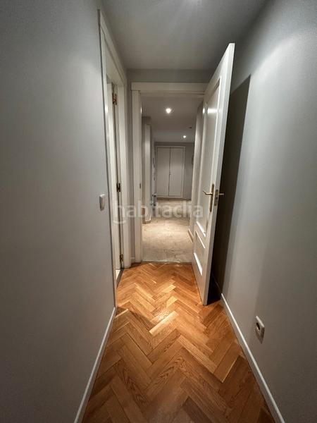 Foto b6620e1e-7c0e-4ed3-8b71-d734578024a8. Lloguer àtic amb calefacció piscina a Valdemarín Madrid