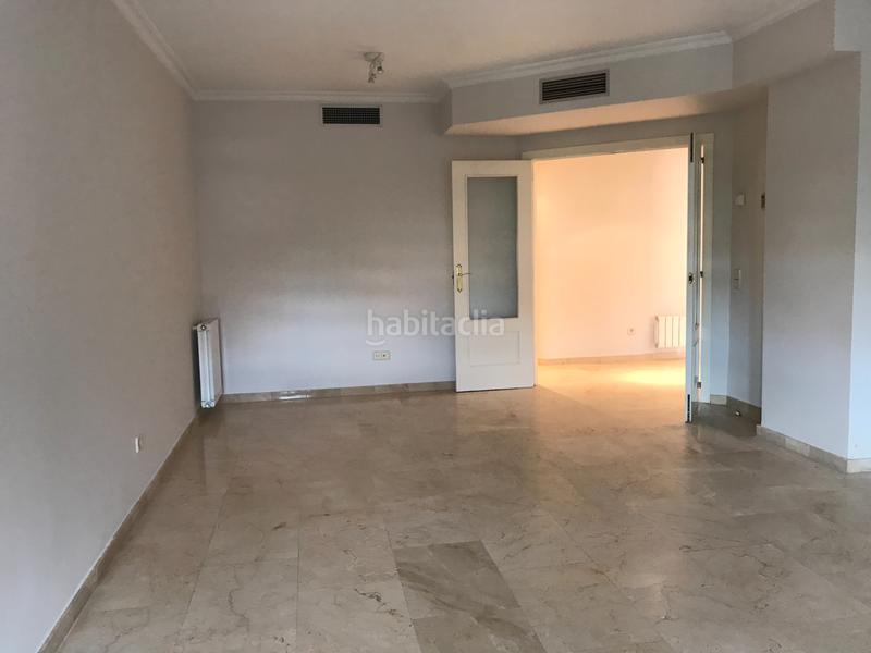 Foto e25dd1db-912c-4ae7-a481-b8d806affe52. Lloguer àtic amb calefacció piscina a Valdemarín Madrid