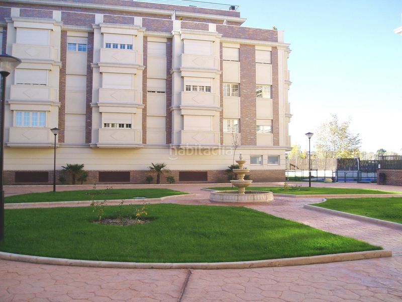 Foto 62a05301-4251-4fb9-a2c2-e38b34a7e069. Apartament amb calefacció piscina a Valdemarín Madrid