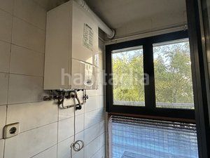 Foto b5760906-a068-492d-9c02-6a43f479bdd8. Pis amb calefacció aparcament piscina a Legazpi Madrid