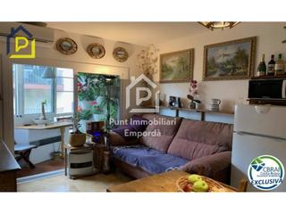 Piccolo appartamento  Pasaje muga. Apartamento a pocos pasos de la playa en empuriabrava