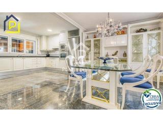 Casa  Requesens. Casa unifamiliar en venta en empuriabrava