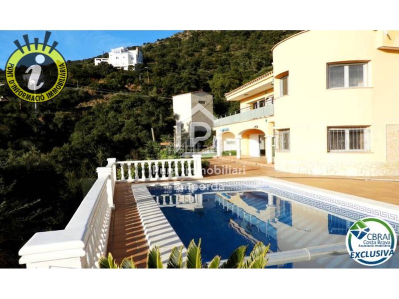 Foto 7de2ffda-0b0e-46e6-b55f-be113ed80c88. Casa amb aparcament piscina a Nord Roses