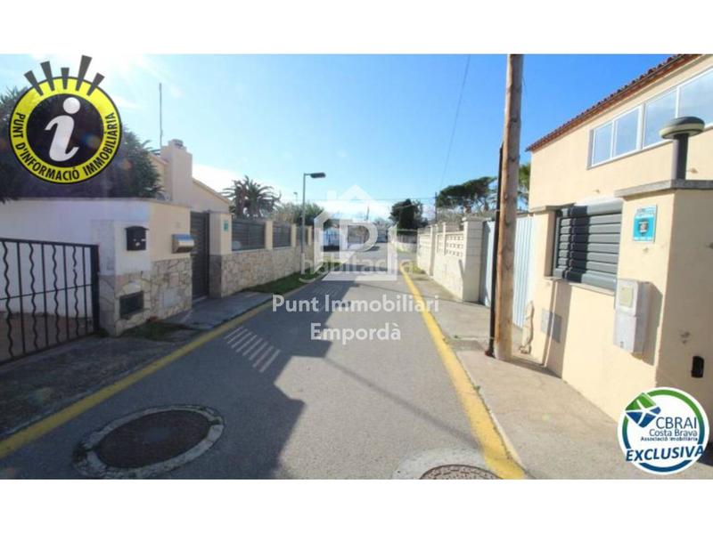 Foto 26fd40a2-6a73-4c3c-b4c3-9ce495f6694c. Casa  en venta en Montgrí Empuriabrava