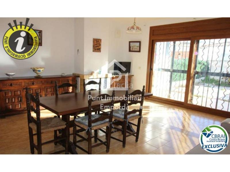 Foto 2f652e13-2072-44aa-b4bd-ff604ba28f33. Casa  en venta en Montgrí Empuriabrava