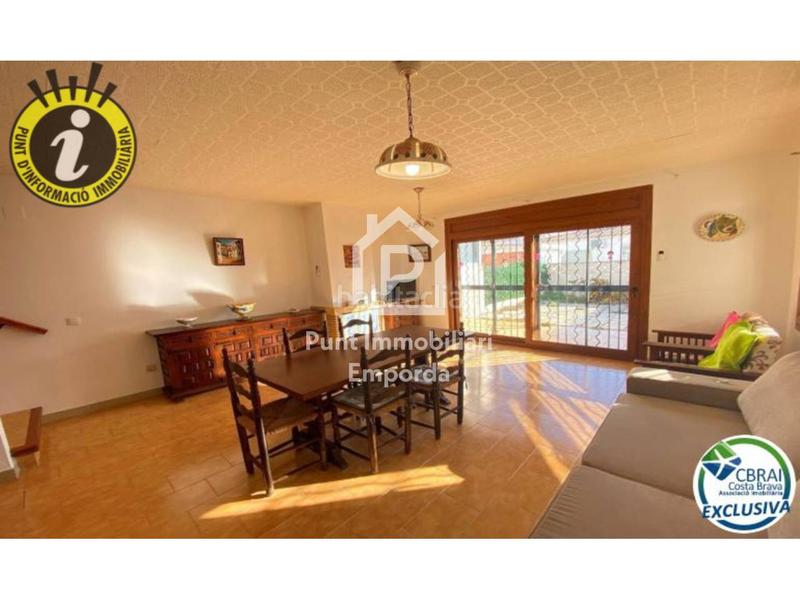 Foto 715d8541-fbc2-43b2-9eeb-e92b9f810d39. Casa  en venta en Montgrí Empuriabrava