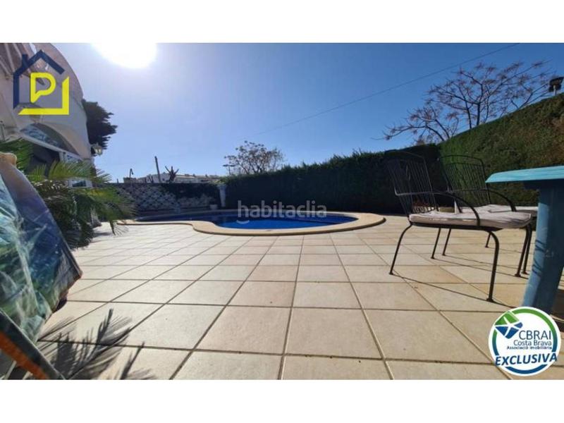 Foto 3769d10d-d4c6-4313-8ee5-9cd3e81ee1cc. Casa amb aparcament piscina a Alberes Empuriabrava
