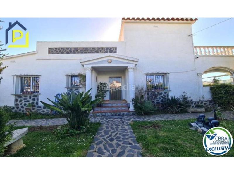 Foto 7325968b-54f2-43c5-b7c4-dee2f3de973c. Casa amb aparcament piscina a Alberes Empuriabrava