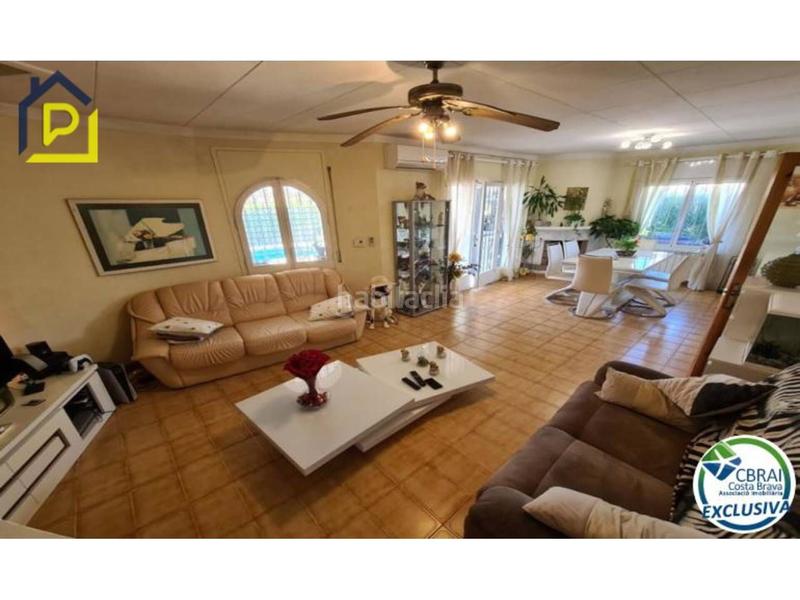 Foto 87d6c67d-ca0f-4078-aa6a-3de32b802cca. Casa amb aparcament piscina a Alberes Empuriabrava