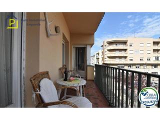 Piso  Doctor jaume ferran. Apartamento de 78 m2 situado en el centro de roses.