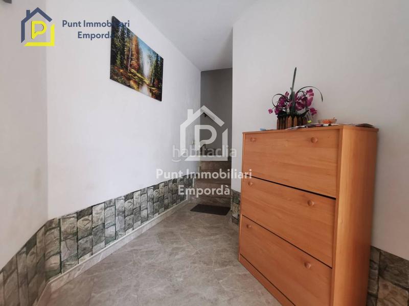 Foto 567fc53d-67bc-4ad9-8eb5-93e2af96dc74. Casa  de 3 habitaciones con gran terraza en Centre Roses