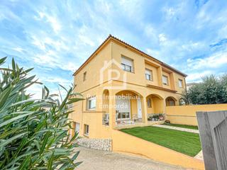 Maison  Josep maria de segarra. Oportunidad casa con piscina y jardn en figueres