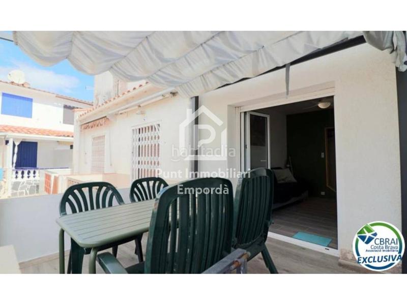 Foto d5ce3fed-683b-4a5b-88a4-4314b9ecc6db. Piso encantador apartamento renovado en 2024 y listo para entrar a vivir en Empuriabrava