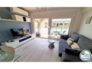 Apartament  San mori. Apartamento con 3 habitaciones en el corazón de empuriabrava