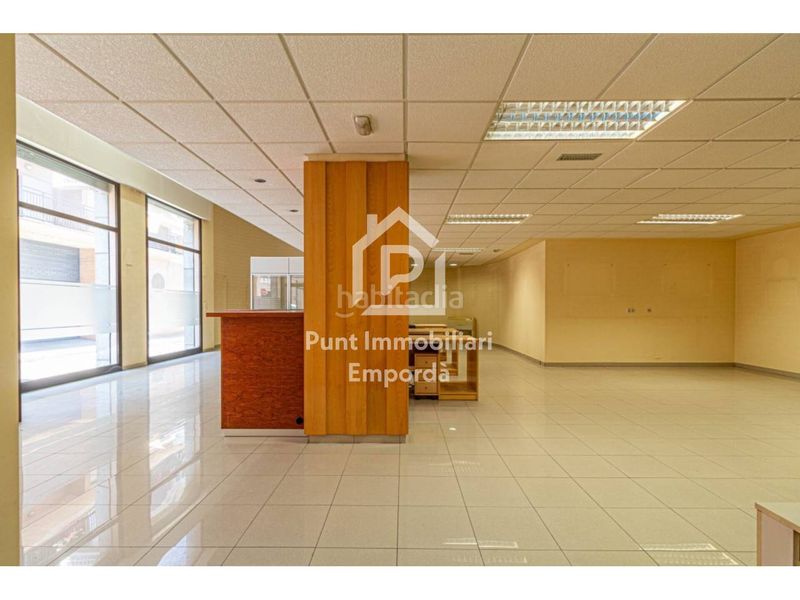Foto 148121f7-7432-4a1a-8896-b7107aff743e. Local comercial a Carretera de Roses-Fossos Figueres