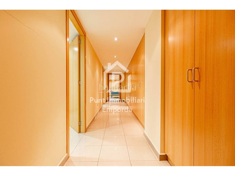 Foto b4290f46-f277-4e0a-a915-66c6aab06edf. Local comercial a Carretera de Roses-Fossos Figueres