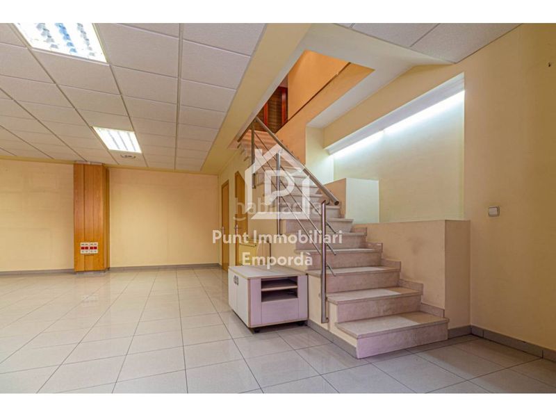 Foto d23930d3-2635-4871-af18-ccf7d2f88461. Local comercial a Carretera de Roses-Fossos Figueres