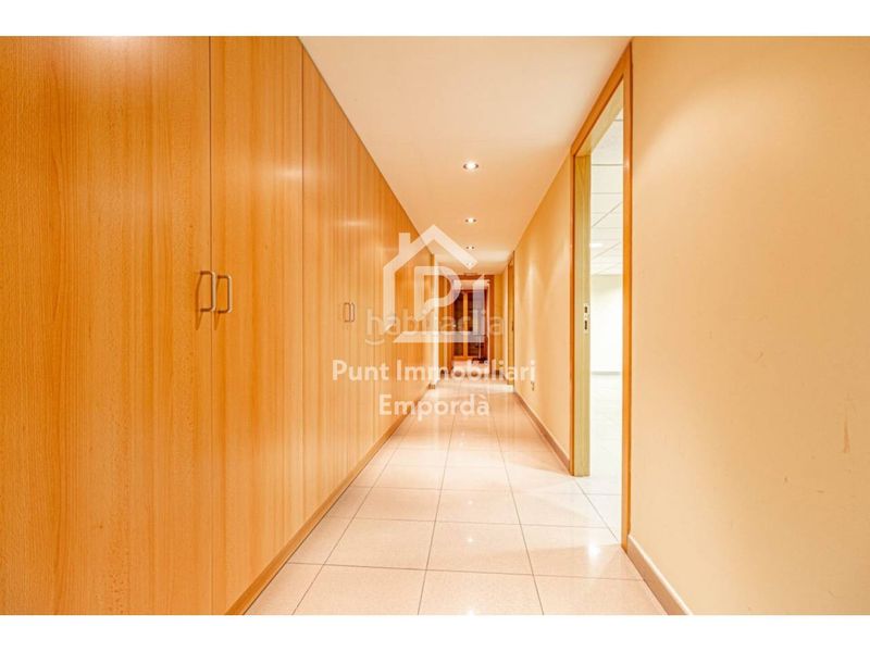 Foto d2f5122c-276d-4fe7-880c-2dfaa52e8a51. Local comercial a Carretera de Roses-Fossos Figueres