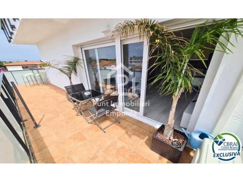 Foto 33ea6242-9409-47af-a4c9-95df133aea53. Apartamento  en venta en Moxó - Sant Mori Empuriabrava