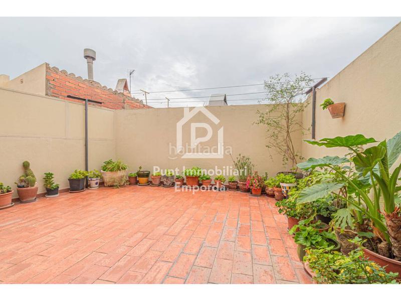 Foto af4d30cc-ac8c-4577-83ec-f55996bb2759. Haus mit heizung parking in Vilafant