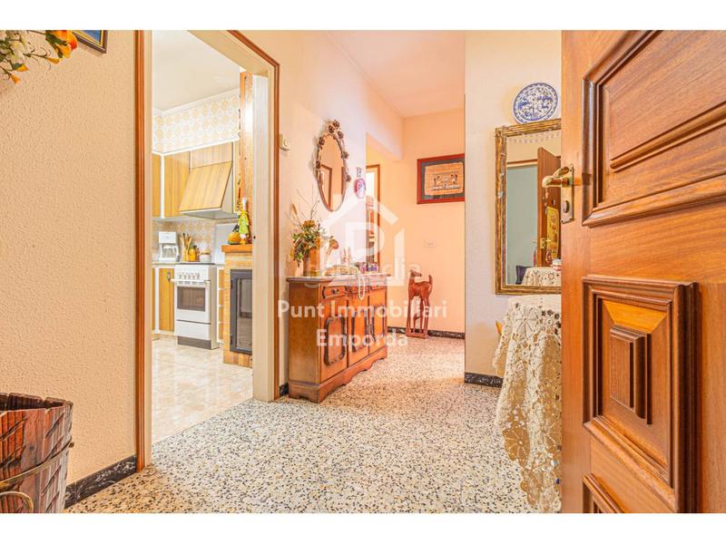 Foto b27f2010-cadb-43eb-9f06-39115091fe21. Haus mit heizung parking in Vilafant