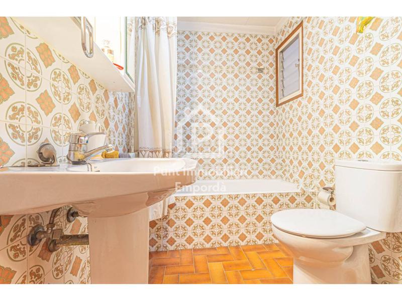 Foto eddb3168-a9f1-4097-aeb2-c3962e0c9df7. Haus mit heizung parking in Vilafant