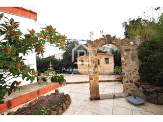 Maison  Riera. Casa con jardín y dos apartamentos.