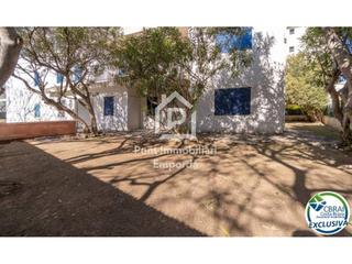 Apartament  Bernat metge. Apartamento reformado en roses