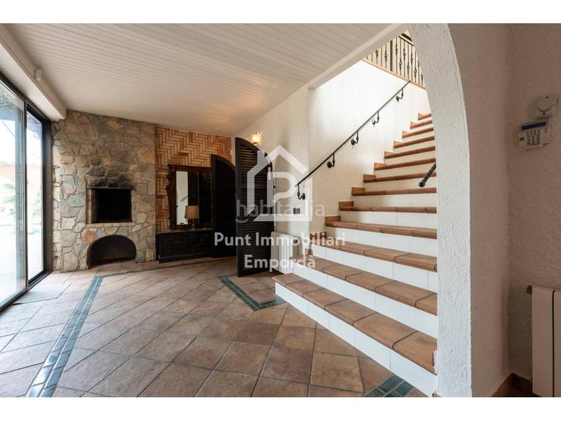 Foto a503eb73-202d-4001-a87e-ab290c97db5c. Casa con riscaldamento parcheggio piscina in Requesens Empuriabrava