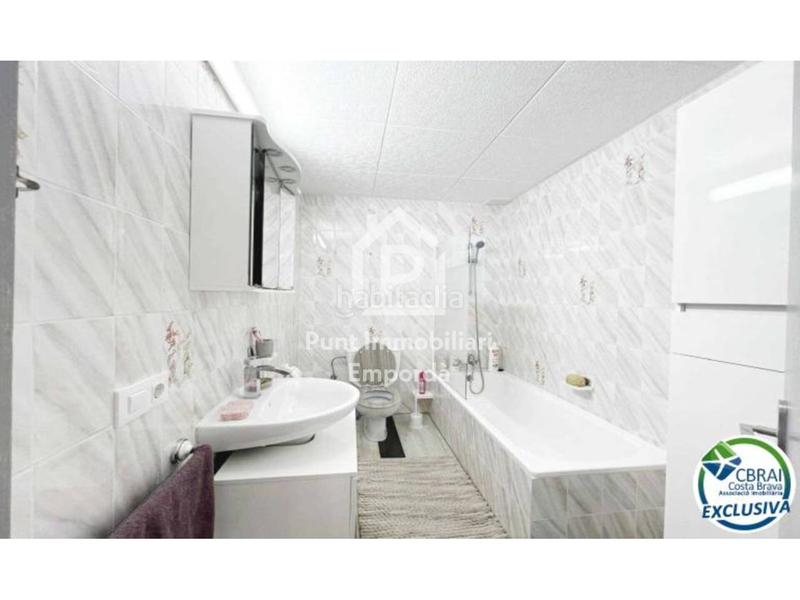 Foto 23fc4b1e-4f56-44e5-9755-5d99af0852a2. Casa  en venta , costa brava en Salins - Cavall de Mar Empuriabrava