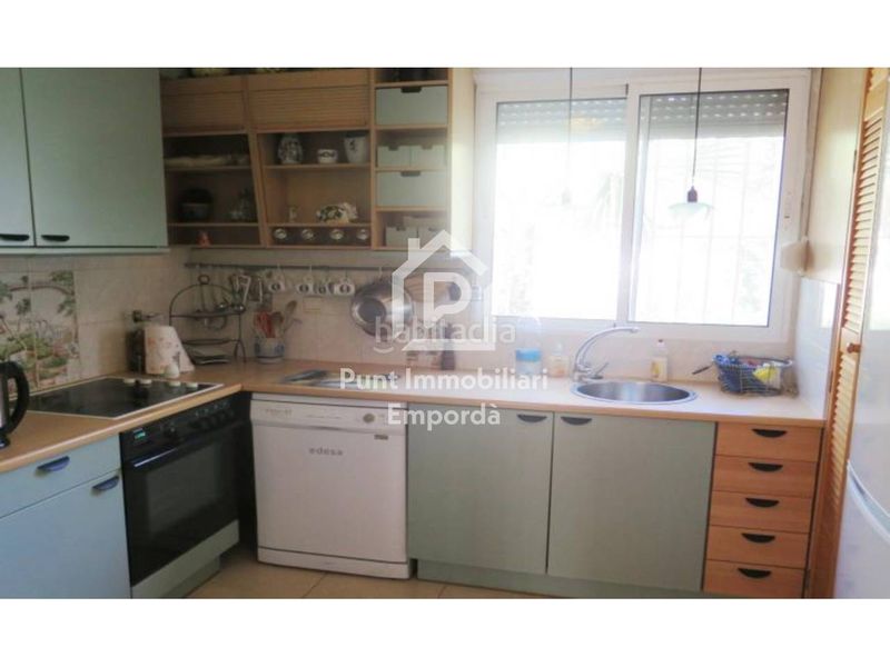 Foto ad8d8bca-d13d-4481-8930-e996730141b9. Casa amb calefacció aparcament piscina a Nord Roses