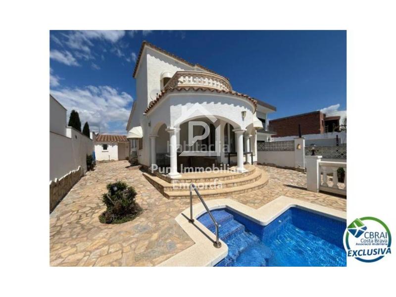 Foto fbb749dc-69e7-4853-8517-1507740086c7. Casa  con vistas al canal en empuriabrva en Francolí - Freser - Noguera Empuriabrava
