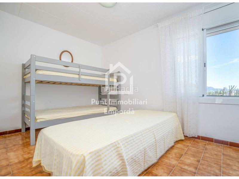Foto a0f77a25-c7db-47ad-bccf-08ebbec88efe. Casa  de 3 habitaciones y piscina en roses en Empuriabrava