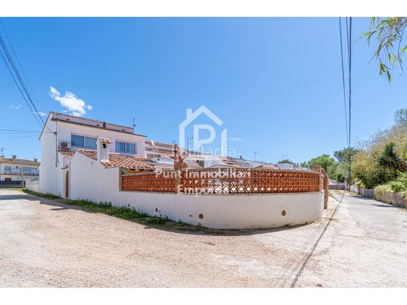 Foto c6d4c441-31e7-414b-a154-65ae5264b542. Casa  de 3 habitaciones y piscina en roses en Empuriabrava