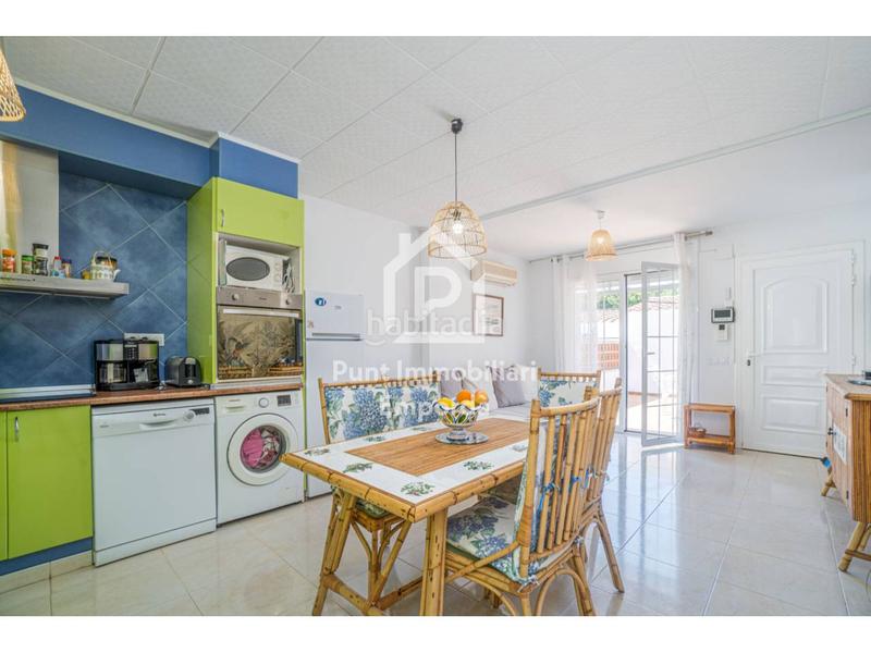 Foto fff962b9-40c5-409a-b156-ff6a6a166fcb. Casa  de 3 habitaciones y piscina en roses en Empuriabrava